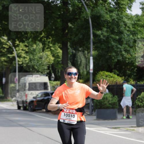 15.06.2025 - REWE Women's Run Jannik Wohlers http://msf.ph/oto/7954846 15.06.2025 08:50:04 Laufen 10510 meine-sportfotos.de