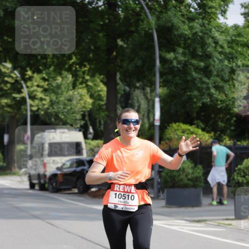 15.06.2025 - REWE Women's Run Jannik Wohlers http://msf.ph/oto/7954847 15.06.2025 08:50:04 Laufen 10510 meine-sportfotos.de