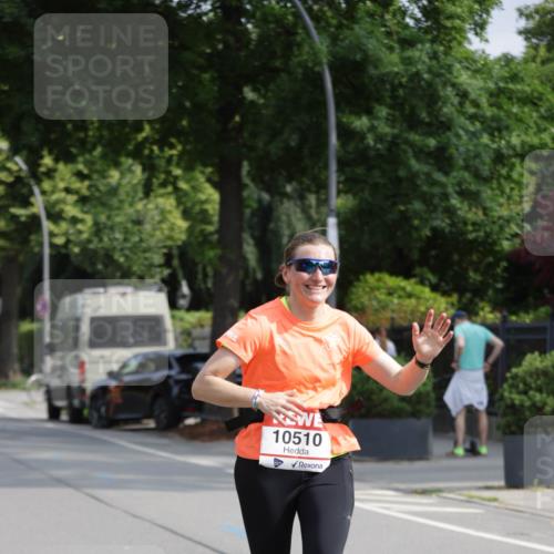 15.06.2025 - REWE Women's Run Jannik Wohlers http://msf.ph/oto/7954852 15.06.2025 08:50:04 Laufen 10510 meine-sportfotos.de
