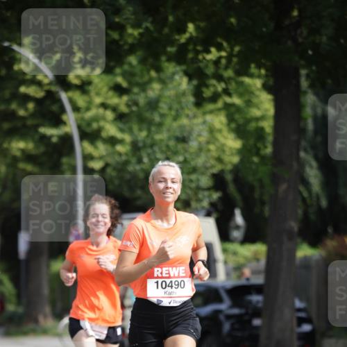 15.06.2025 - REWE Women's Run Jannik Wohlers http://msf.ph/oto/7954897 15.06.2025 08:50:16 Laufen 10490 meine-sportfotos.de