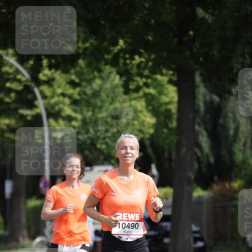 15.06.2025 - REWE Women's Run Jannik Wohlers http://msf.ph/oto/7954908 15.06.2025 08:50:16 Laufen 10490 meine-sportfotos.de