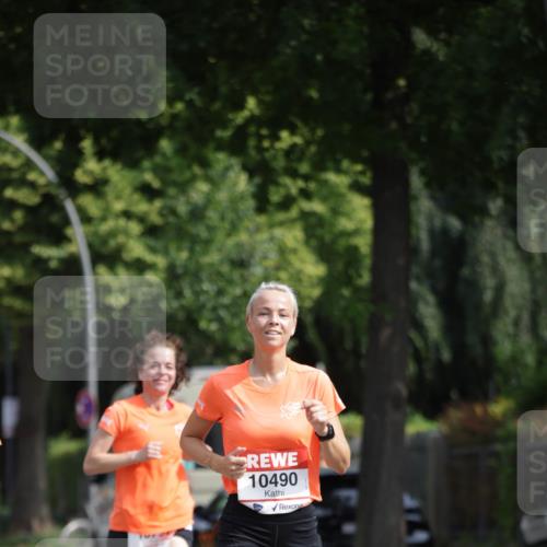 15.06.2025 - REWE Women's Run Jannik Wohlers http://msf.ph/oto/7954910 15.06.2025 08:50:16 Laufen 10490 meine-sportfotos.de