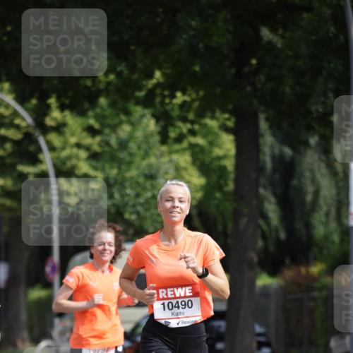 15.06.2025 - REWE Women's Run Jannik Wohlers http://msf.ph/oto/7954912 15.06.2025 08:50:16 Laufen 10490 meine-sportfotos.de