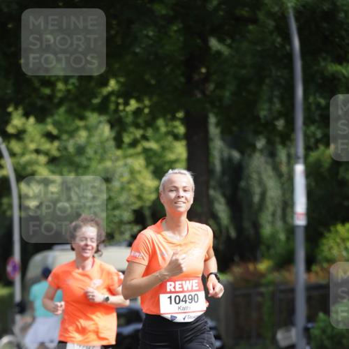 15.06.2025 - REWE Women's Run Jannik Wohlers http://msf.ph/oto/7954924 15.06.2025 08:50:16 Laufen 19797, 10490 meine-sportfotos.de
