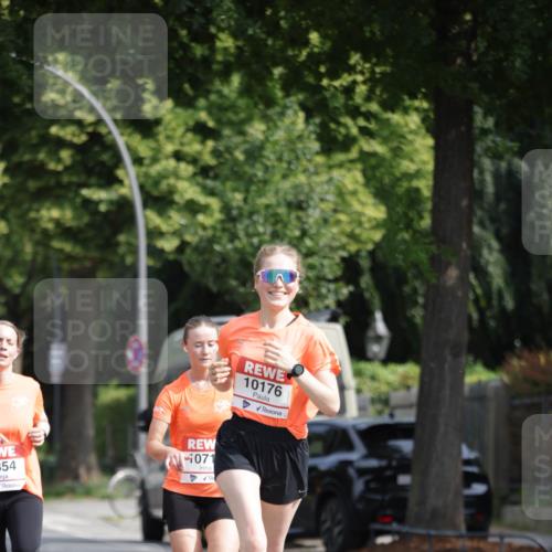 15.06.2025 - REWE Women's Run Jannik Wohlers http://msf.ph/oto/7955001 15.06.2025 08:50:35 Laufen 354, 1071, 10176 meine-sportfotos.de