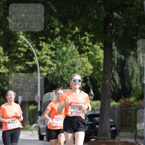 15.06.2025 - REWE Women's Run Jannik Wohlers http://msf.ph/oto/7955007 15.06.2025 08:50:35 Laufen 10854, 10717, 10176 meine-sportfotos.de