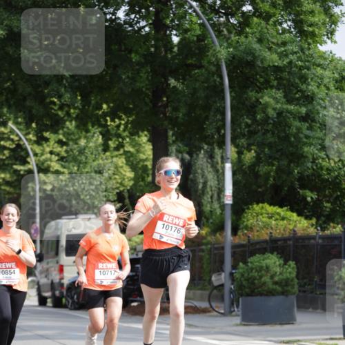 15.06.2025 - REWE Women's Run Jannik Wohlers http://msf.ph/oto/7955018 15.06.2025 08:50:36 Laufen 10854, 10717, 10176 meine-sportfotos.de