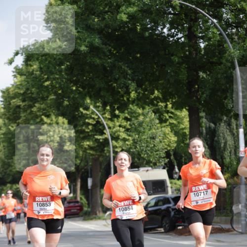 15.06.2025 - REWE Women's Run Jannik Wohlers http://msf.ph/oto/7955031 15.06.2025 08:50:37 Laufen 10853, 10854, 10717 meine-sportfotos.de