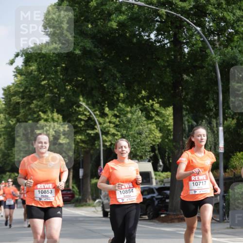 15.06.2025 - REWE Women's Run Jannik Wohlers http://msf.ph/oto/7955042 15.06.2025 08:50:37 Laufen 10853, 10854, 10717 meine-sportfotos.de