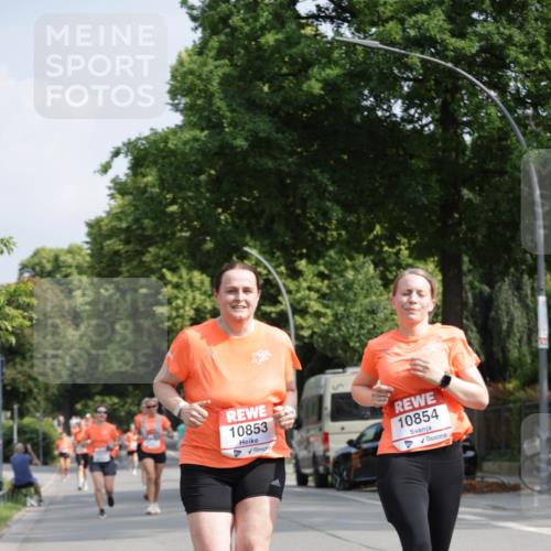 15.06.2025 - REWE Women's Run Jannik Wohlers http://msf.ph/oto/7955055 15.06.2025 08:50:38 Laufen 10853, 10854 meine-sportfotos.de