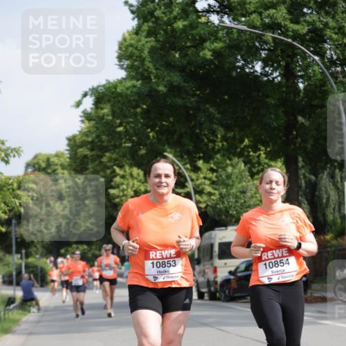 15.06.2025 - REWE Women's Run Jannik Wohlers http://msf.ph/oto/7955056 15.06.2025 08:50:38 Laufen 10853, 10854 meine-sportfotos.de