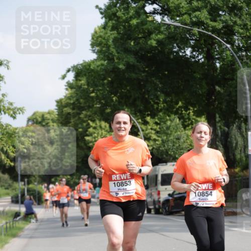 15.06.2025 - REWE Women's Run Jannik Wohlers http://msf.ph/oto/7955058 15.06.2025 08:50:38 Laufen 10853, 10854 meine-sportfotos.de