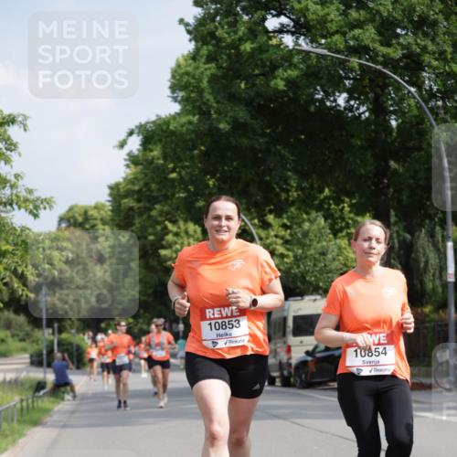 15.06.2025 - REWE Women's Run Jannik Wohlers http://msf.ph/oto/7955060 15.06.2025 08:50:38 Laufen 10853, 10854 meine-sportfotos.de