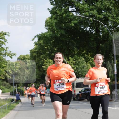 15.06.2025 - REWE Women's Run Jannik Wohlers http://msf.ph/oto/7955064 15.06.2025 08:50:38 Laufen 10853, 10854 meine-sportfotos.de