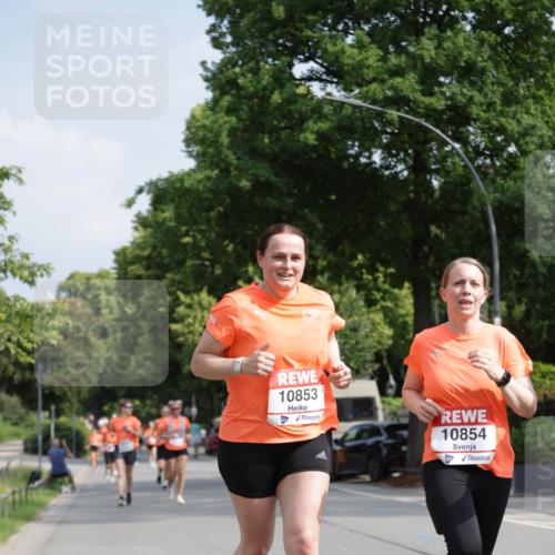 15.06.2025 - REWE Women's Run Jannik Wohlers http://msf.ph/oto/7955075 15.06.2025 08:50:39 Laufen 10853, 10854, 4 meine-sportfotos.de