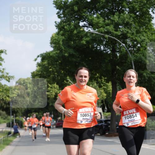 15.06.2025 - REWE Women's Run Jannik Wohlers http://msf.ph/oto/7955079 15.06.2025 08:50:39 Laufen 10853, 10854 meine-sportfotos.de
