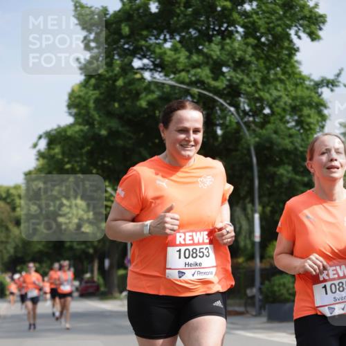15.06.2025 - REWE Women's Run Jannik Wohlers http://msf.ph/oto/7955100 15.06.2025 08:50:39 Laufen 10853, 1085 meine-sportfotos.de