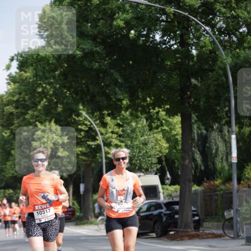 15.06.2025 - REWE Women's Run Jannik Wohlers http://msf.ph/oto/7955162 15.06.2025 08:50:44 Laufen 10317, 027 meine-sportfotos.de