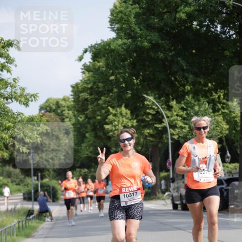 15.06.2025 - REWE Women's Run Jannik Wohlers http://msf.ph/oto/7955165 15.06.2025 08:50:45 Laufen 10317 meine-sportfotos.de