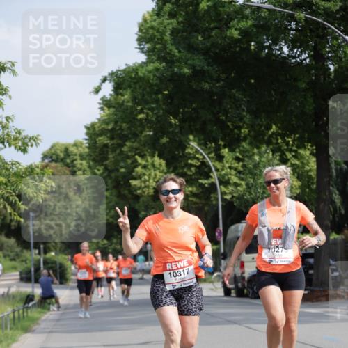15.06.2025 - REWE Women's Run Jannik Wohlers http://msf.ph/oto/7955177 15.06.2025 08:50:45 Laufen 10317, 70276 meine-sportfotos.de