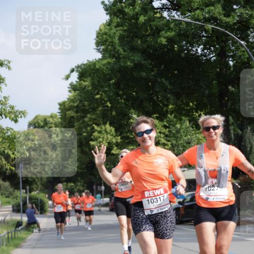 15.06.2025 - REWE Women's Run Jannik Wohlers http://msf.ph/oto/7955200 15.06.2025 08:50:46 Laufen 10317, 102 meine-sportfotos.de