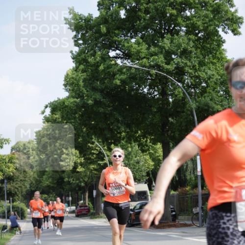 15.06.2025 - REWE Women's Run Jannik Wohlers http://msf.ph/oto/7955235 15.06.2025 08:50:47 Laufen 10601 meine-sportfotos.de