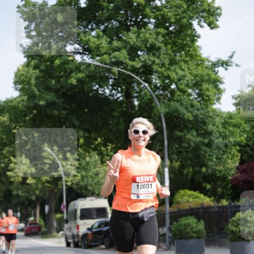 15.06.2025 - REWE Women's Run Jannik Wohlers http://msf.ph/oto/7955255 15.06.2025 08:50:48 Laufen 10601 meine-sportfotos.de