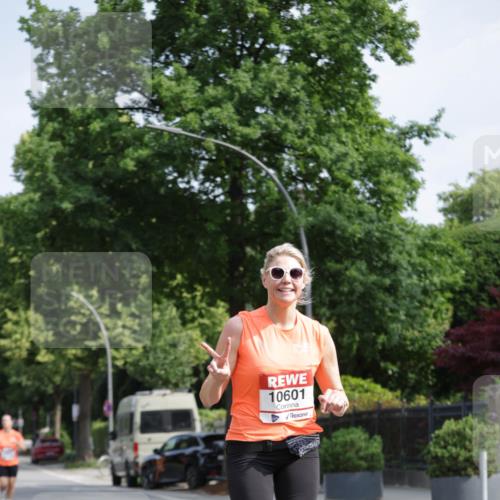15.06.2025 - REWE Women's Run Jannik Wohlers http://msf.ph/oto/7955261 15.06.2025 08:50:49 Laufen 10601 meine-sportfotos.de
