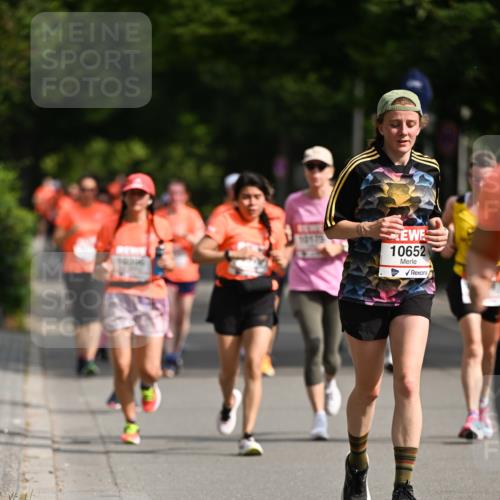 15.06.2025 - REWE Women's Run Dr. Thomas Lammeyer http://msf.ph/oto/7955266 15.06.2025 09:45:24 Laufen 10652 meine-sportfotos.de