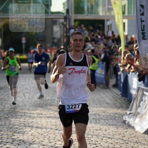 13.06.2025 - Holstenköstenlauf Felixshl http://msf.ph/oto/7955275 13.06.2025 19:45:52 Laufen 2989, 3227, 3280, 3645, 3771 meine-sportfotos.de