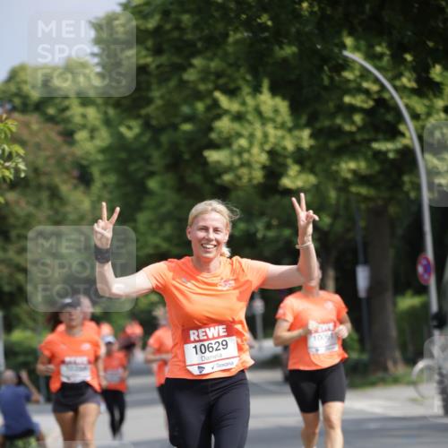 15.06.2025 - REWE Women's Run Jannik Wohlers http://msf.ph/oto/7955286 15.06.2025 08:50:51 Laufen 10629, 1006 meine-sportfotos.de