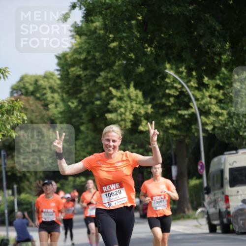 15.06.2025 - REWE Women's Run Jannik Wohlers http://msf.ph/oto/7955294 15.06.2025 08:50:51 Laufen 10209, 10629, 10061 meine-sportfotos.de