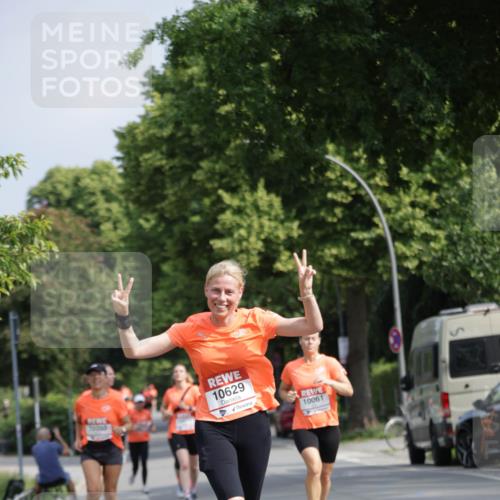 15.06.2025 - REWE Women's Run Jannik Wohlers http://msf.ph/oto/7955295 15.06.2025 08:50:51 Laufen 10203, 10629, 10061 meine-sportfotos.de