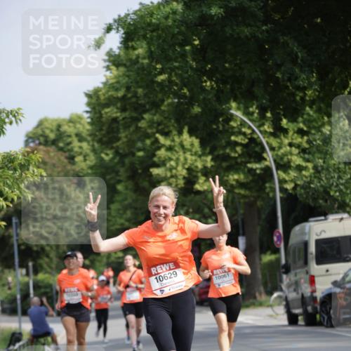 15.06.2025 - REWE Women's Run Jannik Wohlers http://msf.ph/oto/7955298 15.06.2025 08:50:51 Laufen 10203, 10629, 10061 meine-sportfotos.de