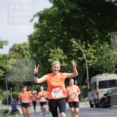 15.06.2025 - REWE Women's Run Jannik Wohlers http://msf.ph/oto/7955305 15.06.2025 08:50:51 Laufen 10203, 10629, 1006 meine-sportfotos.de