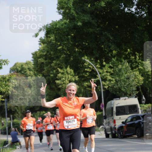15.06.2025 - REWE Women's Run Jannik Wohlers http://msf.ph/oto/7955311 15.06.2025 08:50:51 Laufen 1020, 10629, 1006 meine-sportfotos.de