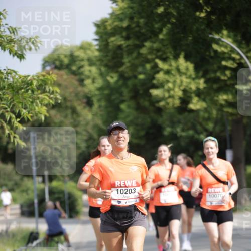 15.06.2025 - REWE Women's Run Jannik Wohlers http://msf.ph/oto/7955367 15.06.2025 08:50:54 Laufen 10203, 10070 meine-sportfotos.de