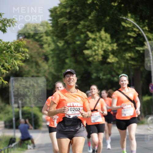 15.06.2025 - REWE Women's Run Jannik Wohlers http://msf.ph/oto/7955376 15.06.2025 08:50:54 Laufen 0203, 10070 meine-sportfotos.de