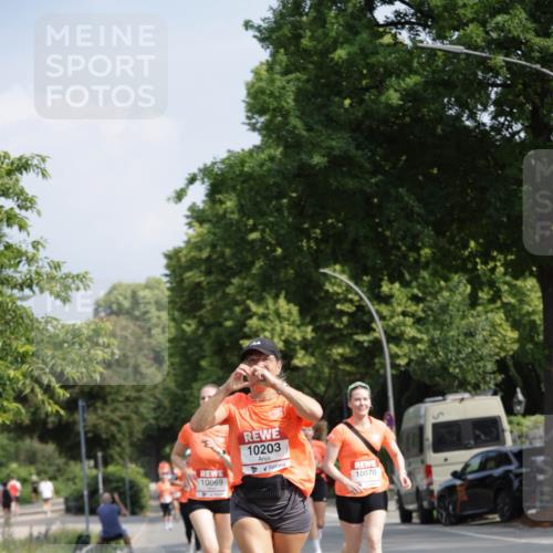15.06.2025 - REWE Women's Run Jannik Wohlers http://msf.ph/oto/7955393 15.06.2025 08:50:55 Laufen 10203, 10070 meine-sportfotos.de