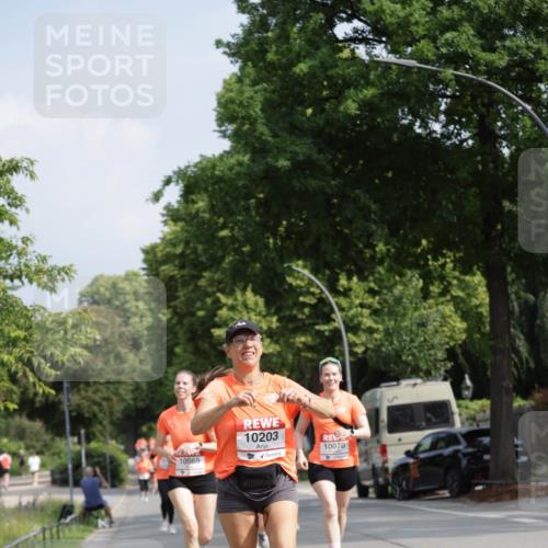 15.06.2025 - REWE Women's Run Jannik Wohlers http://msf.ph/oto/7955403 15.06.2025 08:50:55 Laufen 10069, 10203, 10070 meine-sportfotos.de