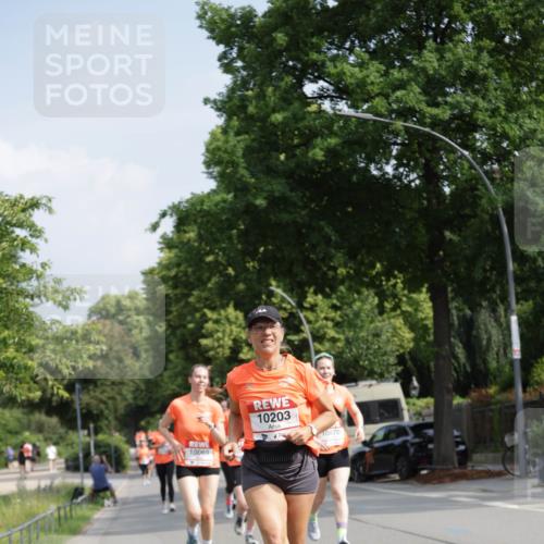 15.06.2025 - REWE Women's Run Jannik Wohlers http://msf.ph/oto/7955406 15.06.2025 08:50:56 Laufen 10069, 10203, 10070 meine-sportfotos.de