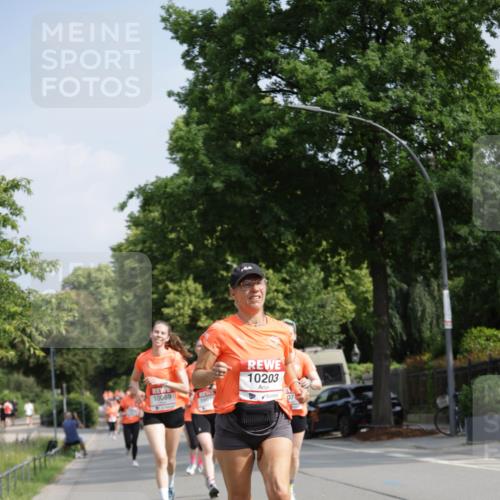 15.06.2025 - REWE Women's Run Jannik Wohlers http://msf.ph/oto/7955415 15.06.2025 08:50:56 Laufen 10203 meine-sportfotos.de