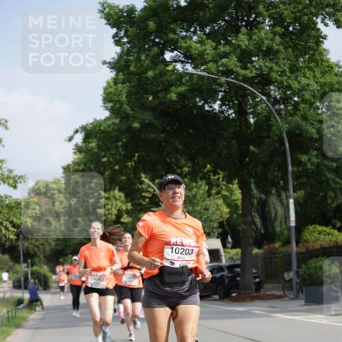 15.06.2025 - REWE Women's Run Jannik Wohlers http://msf.ph/oto/7955417 15.06.2025 08:50:56 Laufen 10203 meine-sportfotos.de