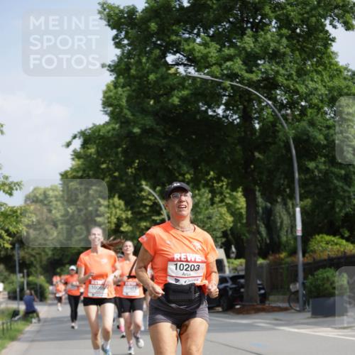 15.06.2025 - REWE Women's Run Jannik Wohlers http://msf.ph/oto/7955420 15.06.2025 08:50:56 Laufen 10069, 10071, 10203 meine-sportfotos.de