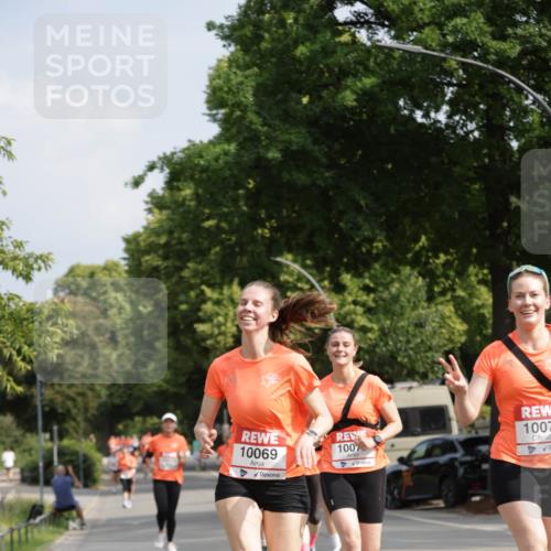 15.06.2025 - REWE Women's Run Jannik Wohlers http://msf.ph/oto/7955443 15.06.2025 08:50:58 Laufen 10069, 100, 1007 meine-sportfotos.de