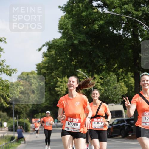 15.06.2025 - REWE Women's Run Jannik Wohlers http://msf.ph/oto/7955444 15.06.2025 08:50:58 Laufen 10069, 10071, 100, 4 meine-sportfotos.de