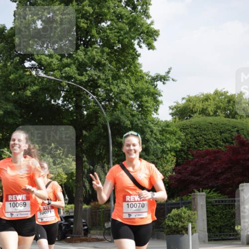 15.06.2025 - REWE Women's Run Jannik Wohlers http://msf.ph/oto/7955457 15.06.2025 08:50:58 Laufen 10069, 10071, 10070 meine-sportfotos.de
