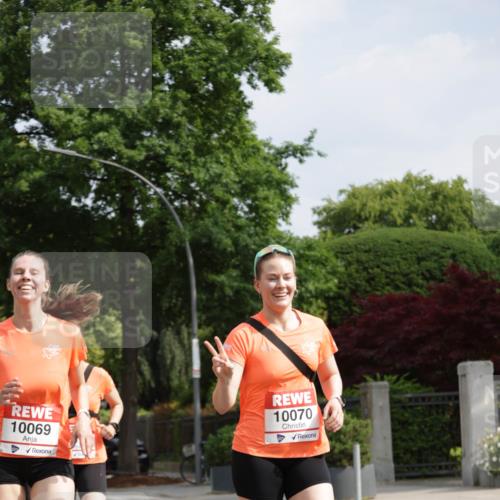 15.06.2025 - REWE Women's Run Jannik Wohlers http://msf.ph/oto/7955465 15.06.2025 08:50:58 Laufen 10069, 10070 meine-sportfotos.de