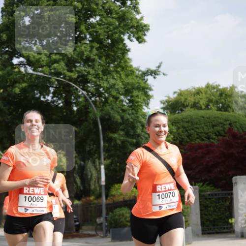 15.06.2025 - REWE Women's Run Jannik Wohlers http://msf.ph/oto/7955471 15.06.2025 08:50:59 Laufen 10069, 10070 meine-sportfotos.de