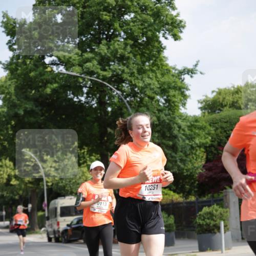 15.06.2025 - REWE Women's Run Jannik Wohlers http://msf.ph/oto/7955534 15.06.2025 08:51:03 Laufen 0113, 10251 meine-sportfotos.de